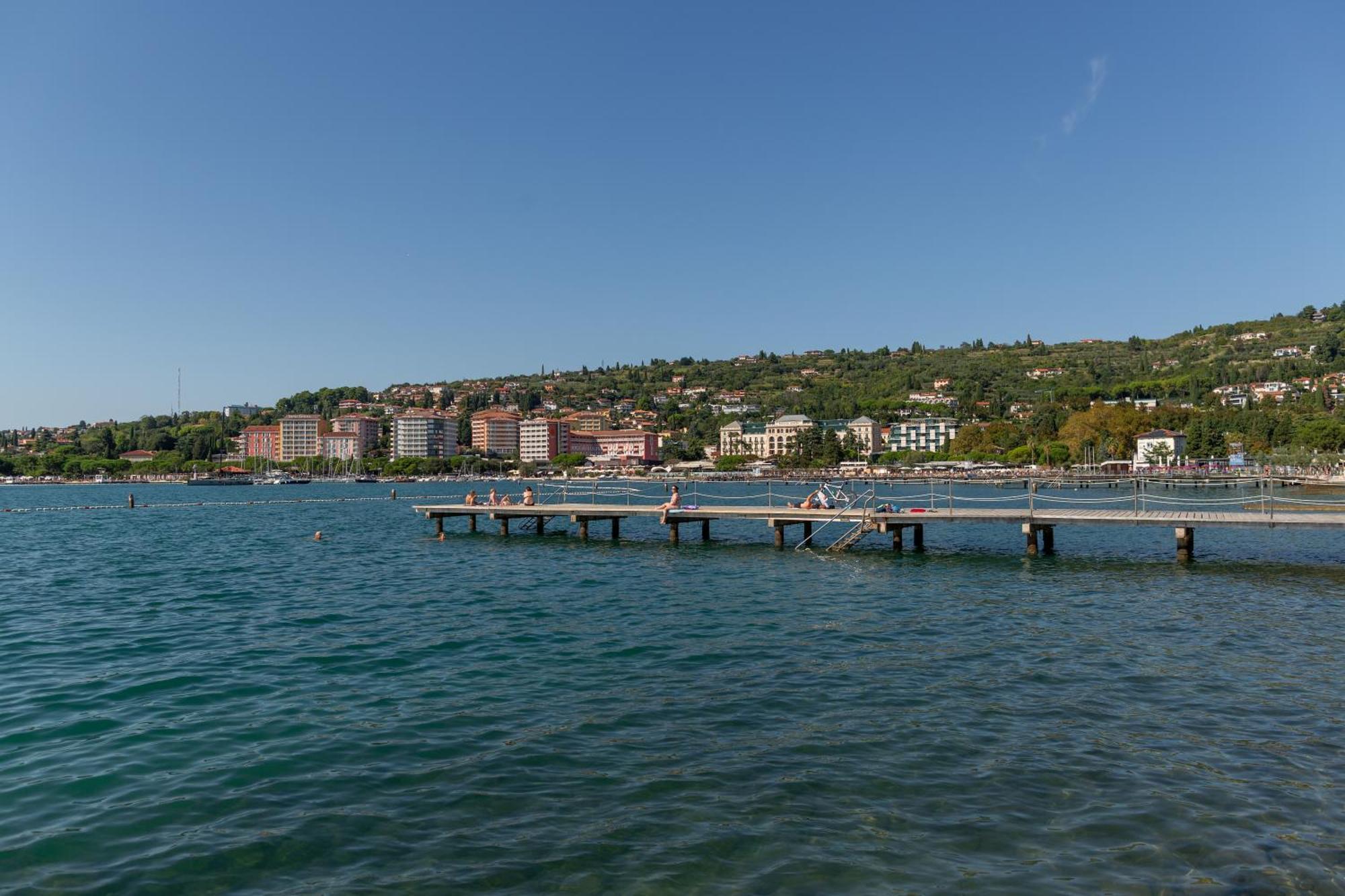 Apartamento Floating Sea House Shark 3 Portoroz Exterior foto