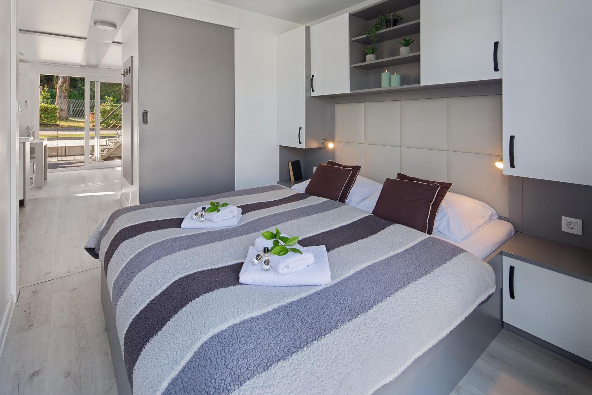 Apartamento Floating Sea House Shark 3 Portoroz Exterior foto